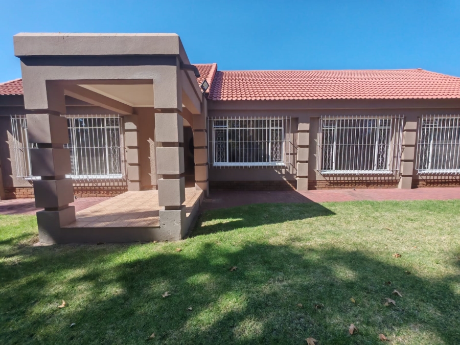 3 Bedroom Property for Sale in Vaalpark Free State